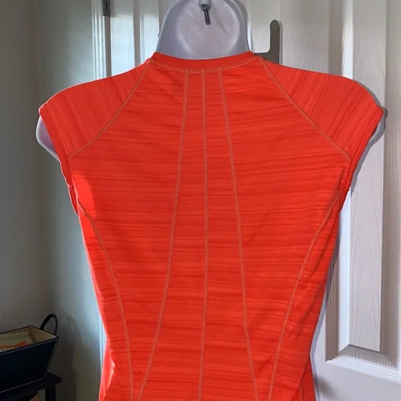 Women’s Athleta sleeveless bright neon orange workout shirt , size XS - Picture 7 of 10